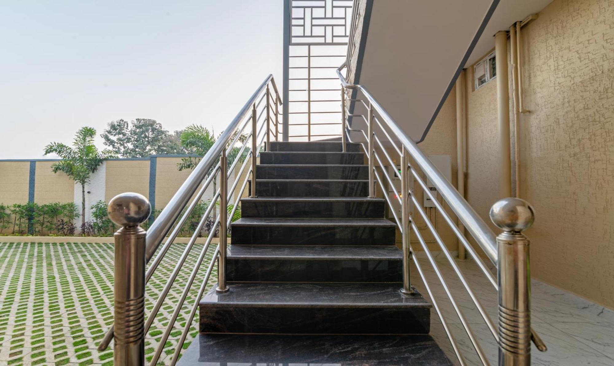 Itsy Hotels Kurinji Stay Inn ييلاجيري المظهر الخارجي الصورة